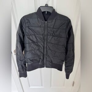 lululemon athletica Non-Stop Bomber Reversible First Release in Black